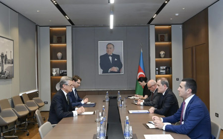 Ceyhun Bayramov Almaniyanın Azərbaycandakı yeni səfirini qəbul edib