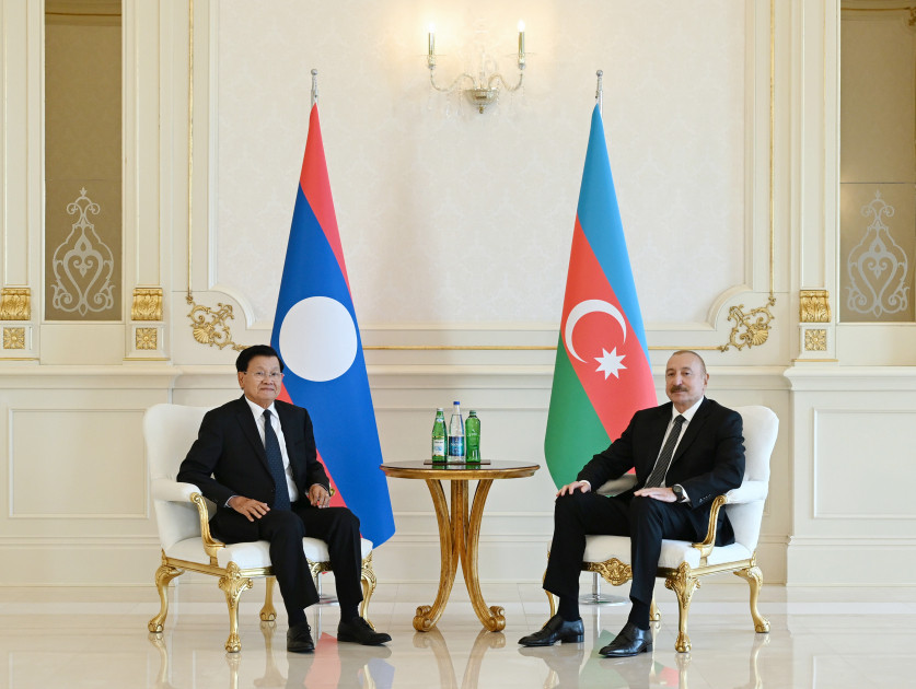 Prezident İlham Əliyevin Laos Prezidenti ilə təkbətək görüşü olub
