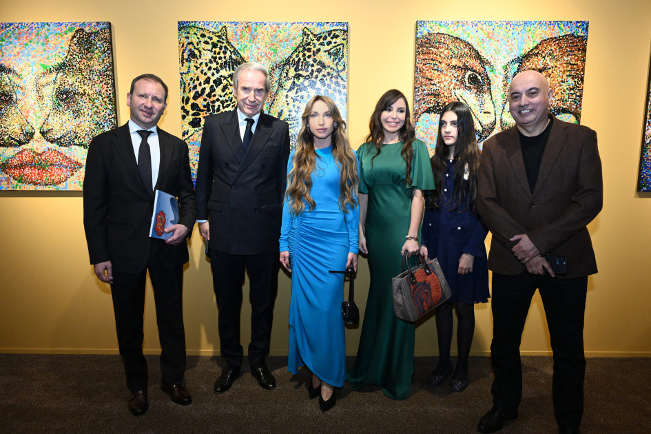 Heydər Əliyev Mərkəzində “Art Weekend”in rəsmi açılışı olub