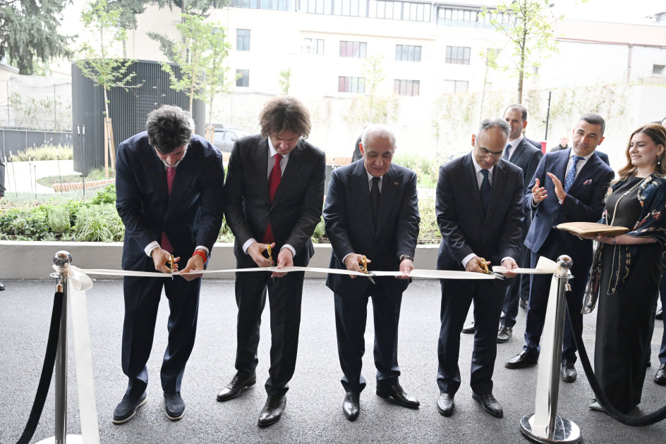 Azərbaycanın və Gürcüstanın Baş nazirləri “ART Riverfront Hotel Tbilisi”nin açılışında iştirak ediblər