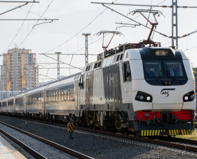 Bakı–Tbilisi–Bakı marşrutu üzrə gündəlik qatar reyslərinin sayı 4-ə çatdırılır